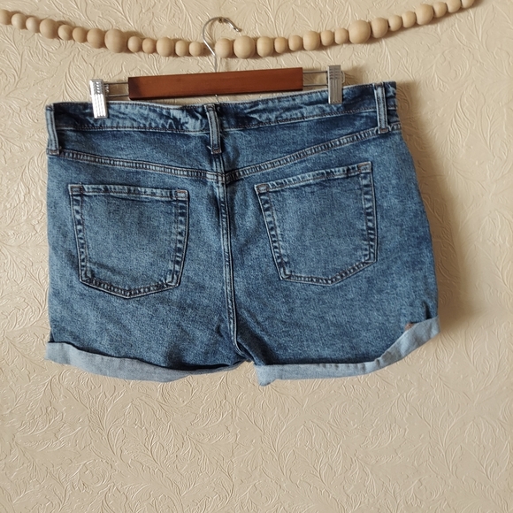 3/$15 Wild Fable acid wash high waist denim jean shorts cuffed 16 / 33 - Picture 4 of 9